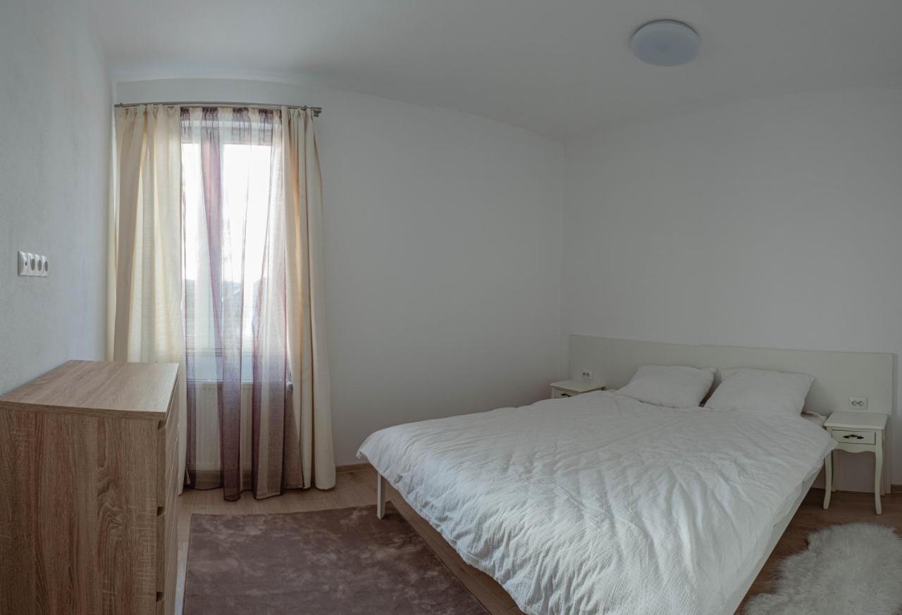 Solomon Apartments Ap 3 Sîngeorgiu de Mureş Esterno foto