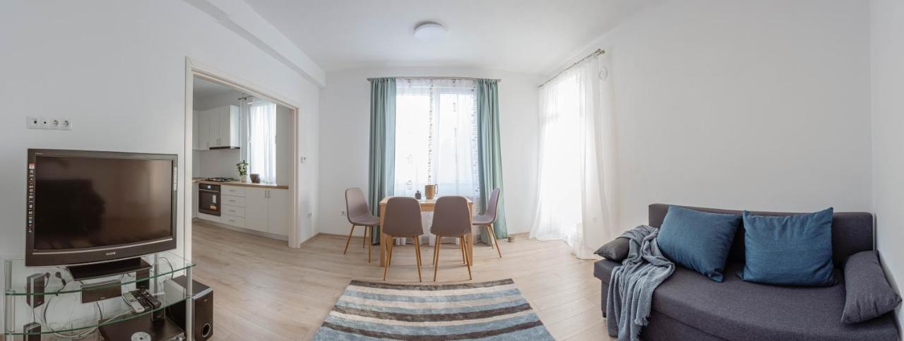 Solomon Apartments Ap 3 Sîngeorgiu de Mureş Esterno foto