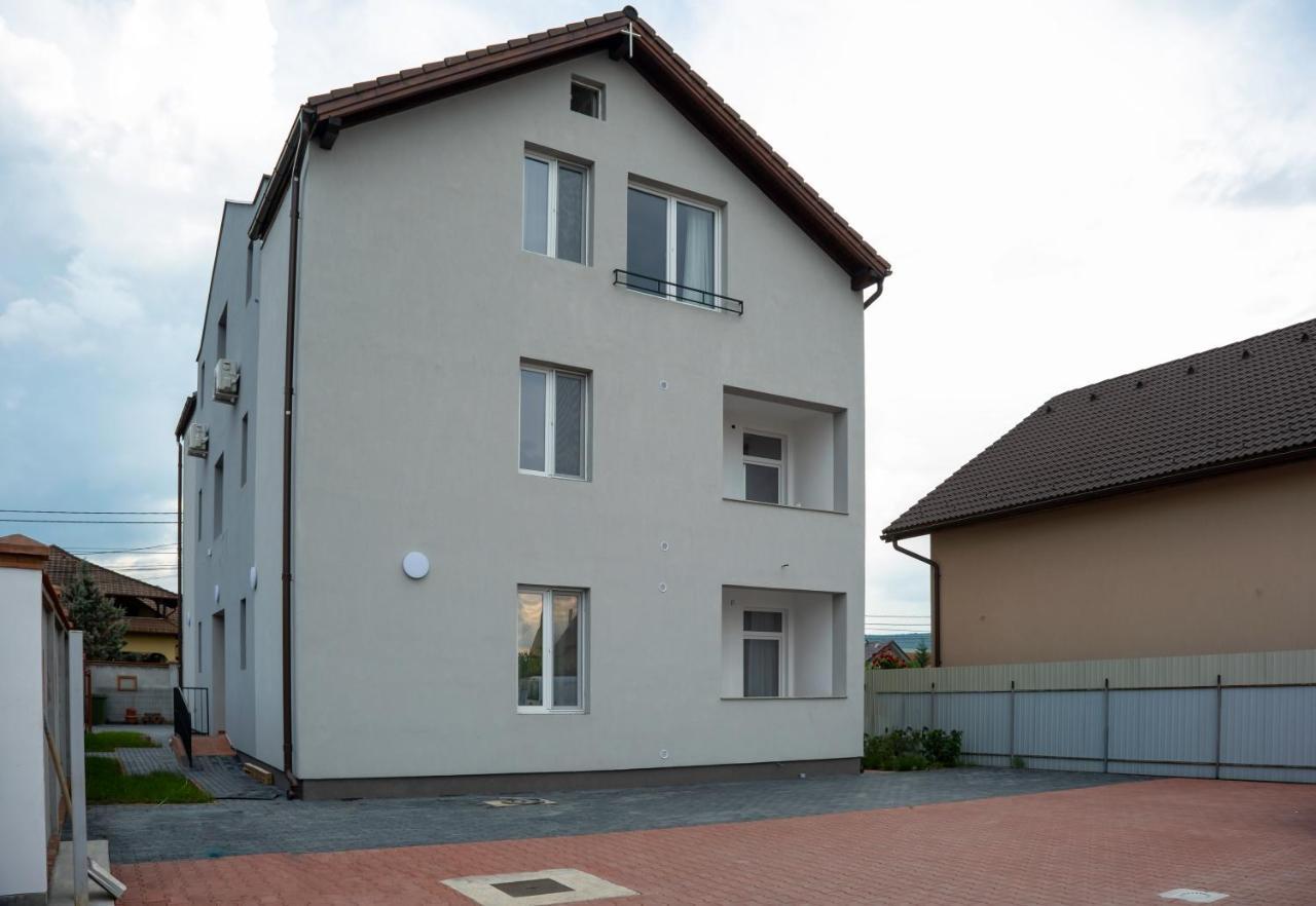Solomon Apartments Ap 3 Sîngeorgiu de Mureş Esterno foto