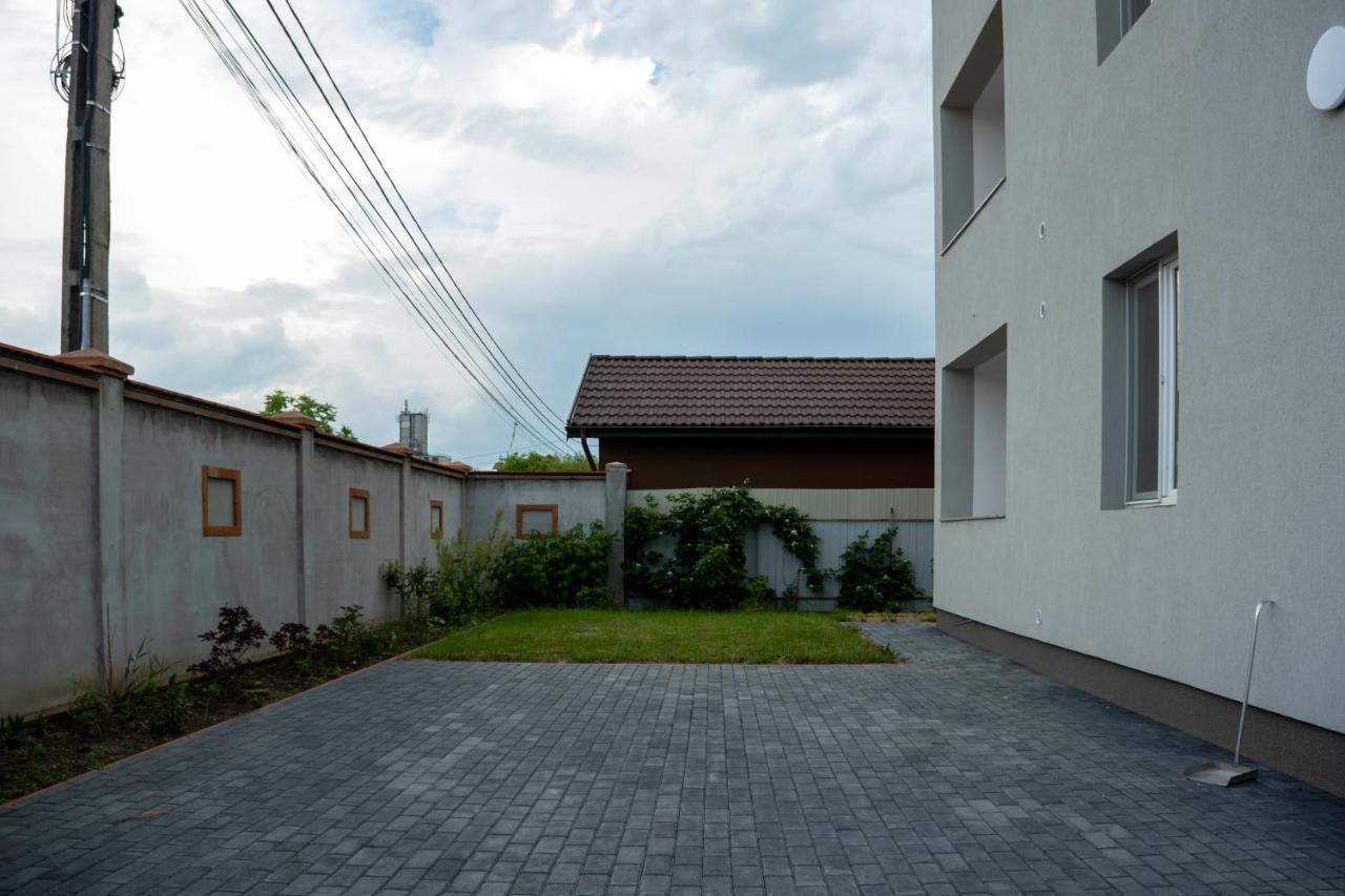 Solomon Apartments Ap 3 Sîngeorgiu de Mureş Esterno foto